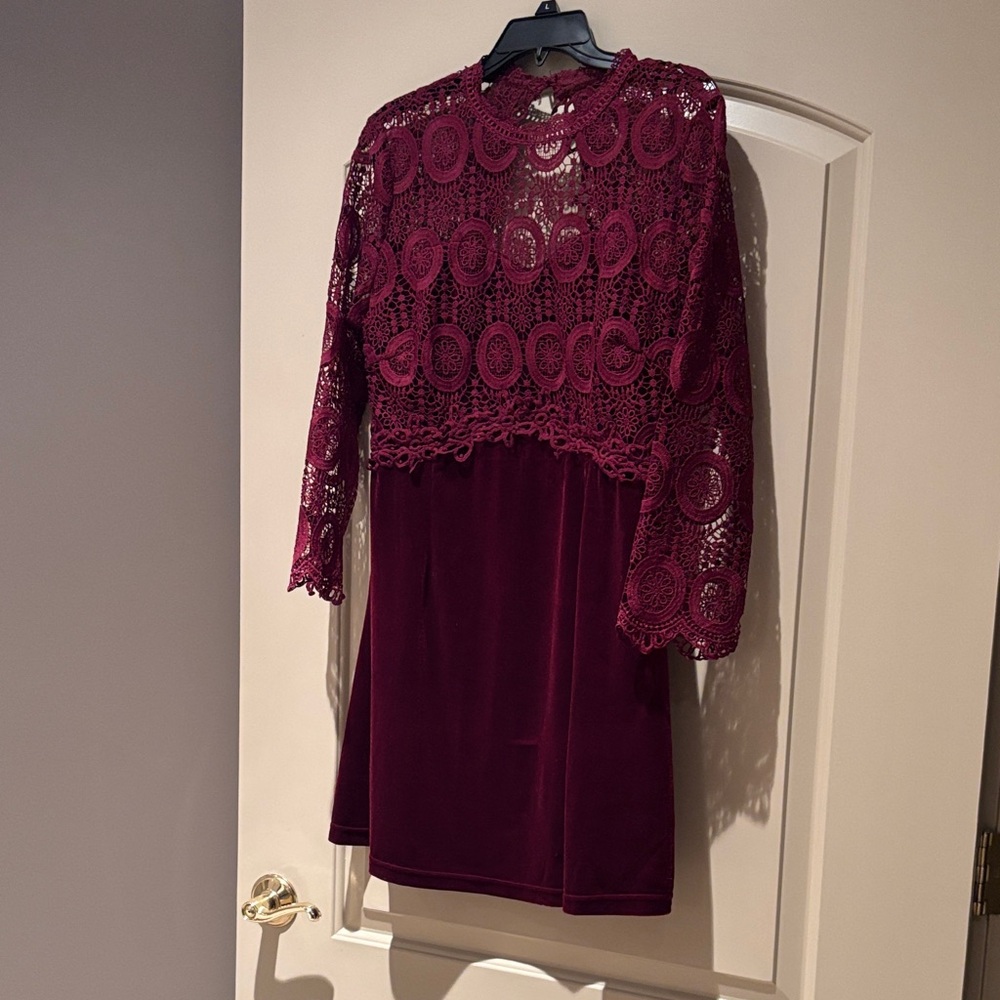 Elegant Burgundy Lace Dress